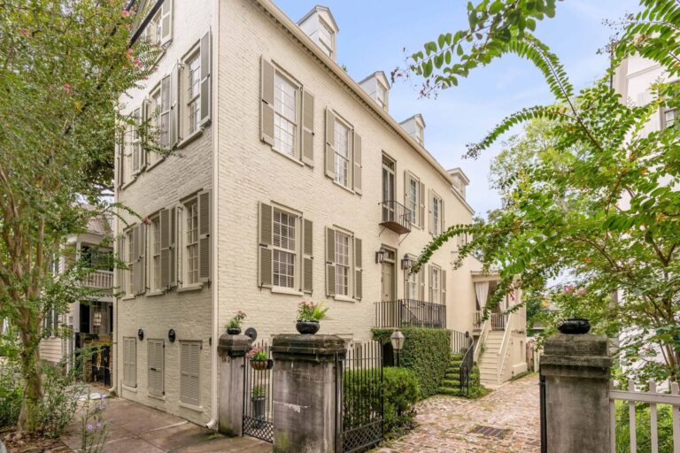 How does a 1031 exchange work?